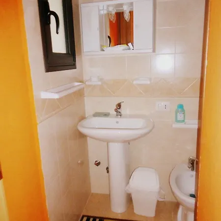 Corte Giannuzzi Bed and Breakfast *